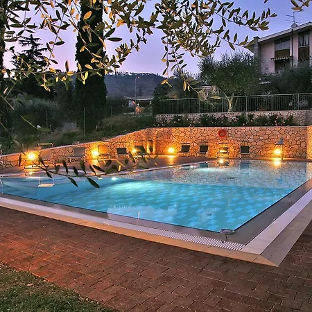 Uliveto Aparthotel 3*